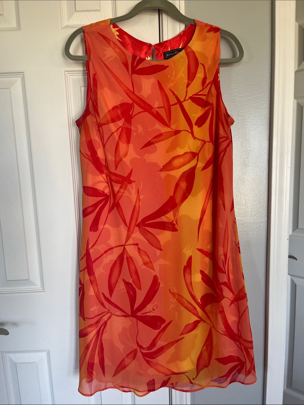 Jessica Howard Red and Orange Floral Sleeveless Shift Dress